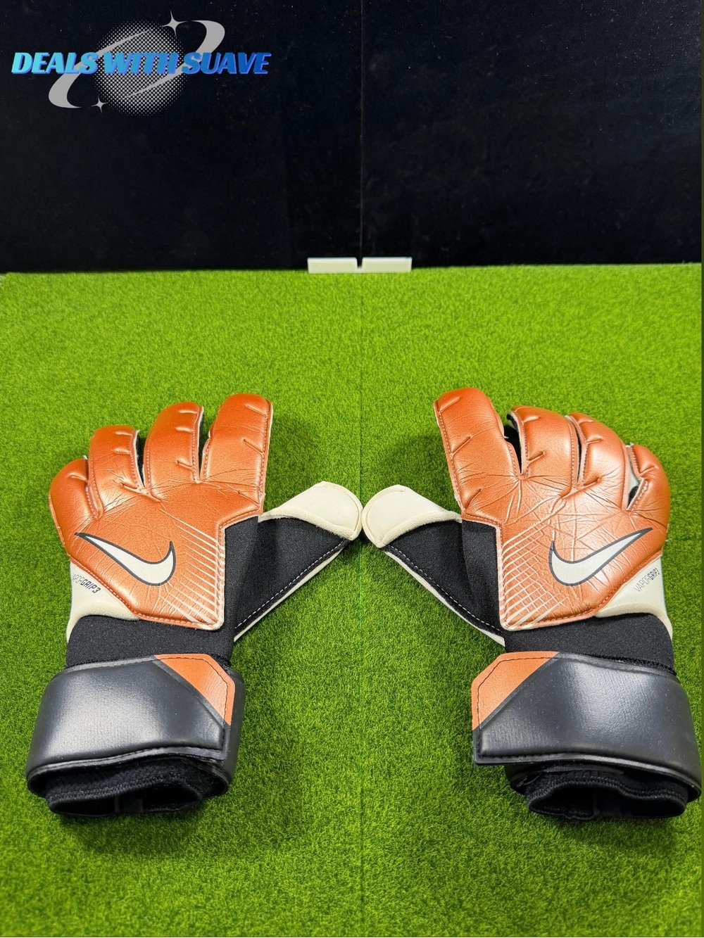 Nike Vapor Grip 3 Promo 22 Goalkeeper GK Gloves FB2094-810 Adults Unisex Size 9